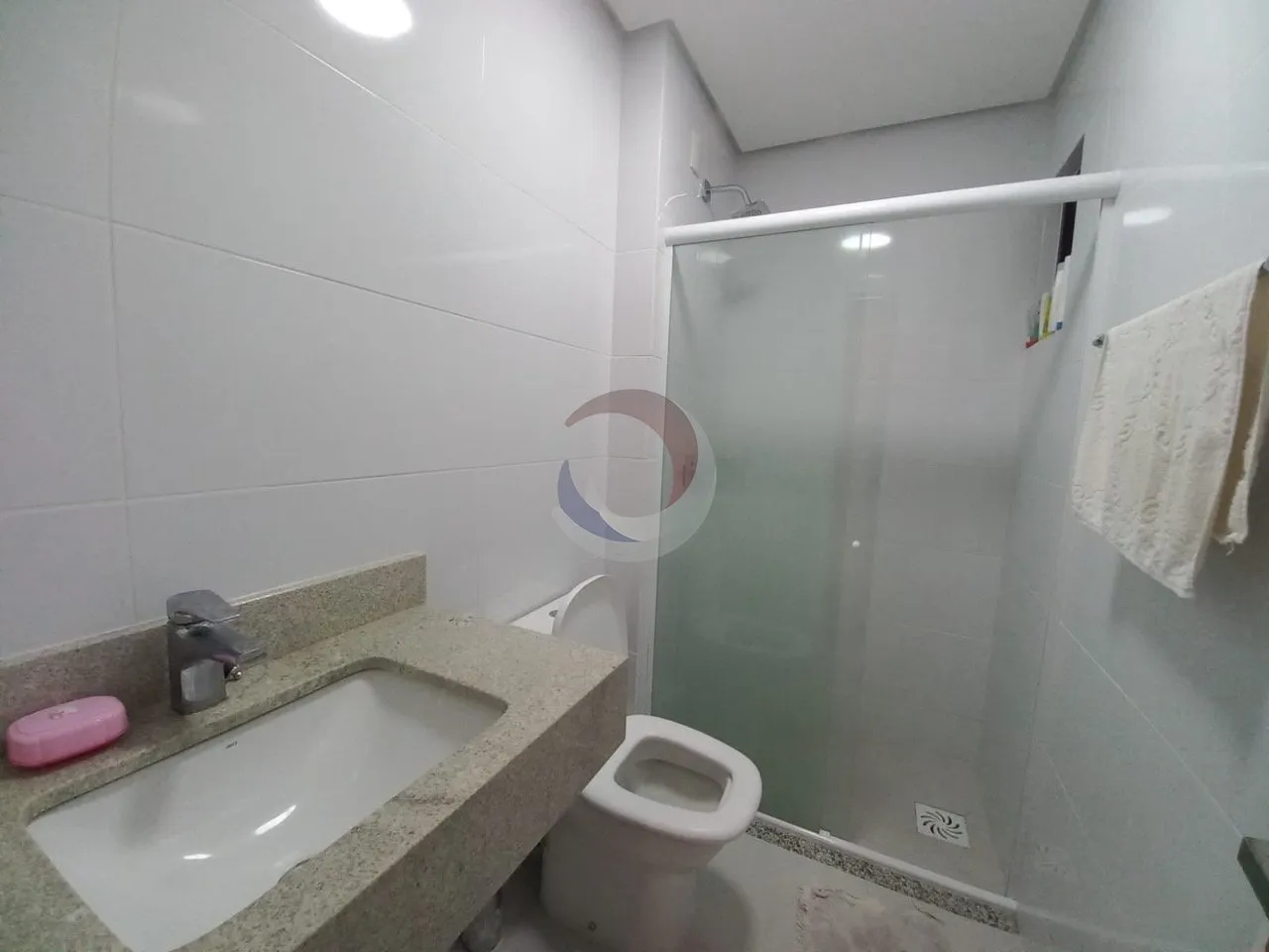 Меблированная студия с кухней открытой планировки, 73 м² — photo 4