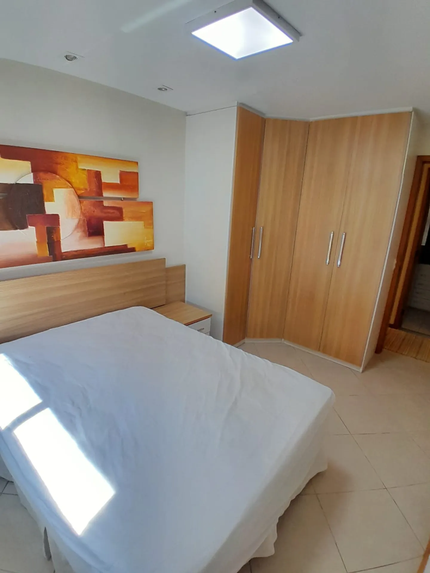 Apartment with 4 bedrooms, 3 bathrooms and built-in storage — photo 14