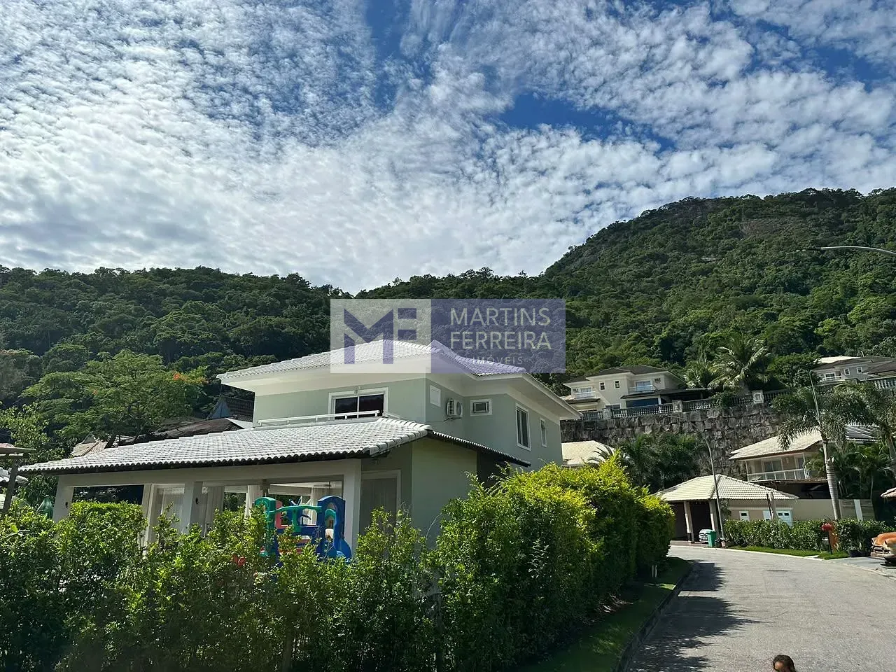 Furnished house, 290 m², with a mountain view — photo 17