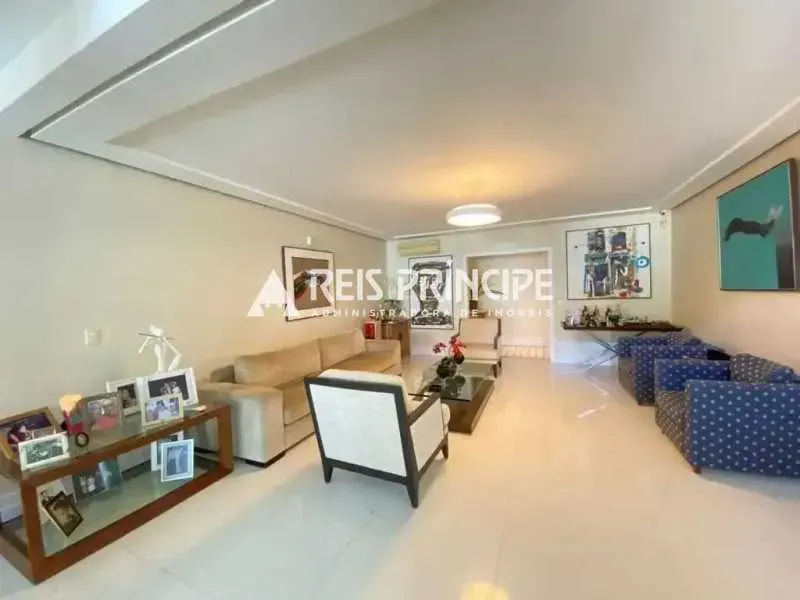 Duplex house with 5 bedrooms and a glass-enclosed balcony — photo 8