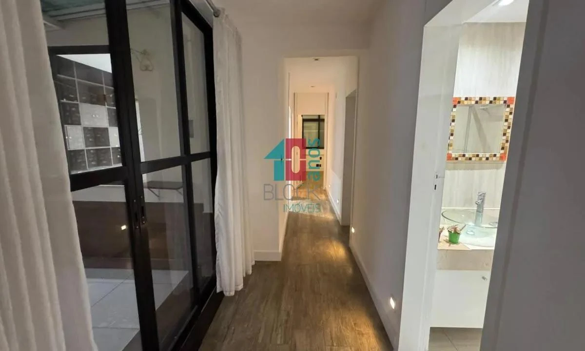 4-bedroom apartment with a home office in Rio de Janeiro — photo 28