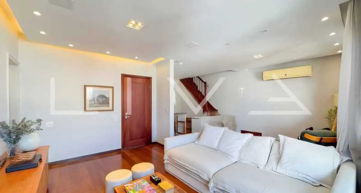 4-bedroom apartment with a grill on the balcony — photo 18