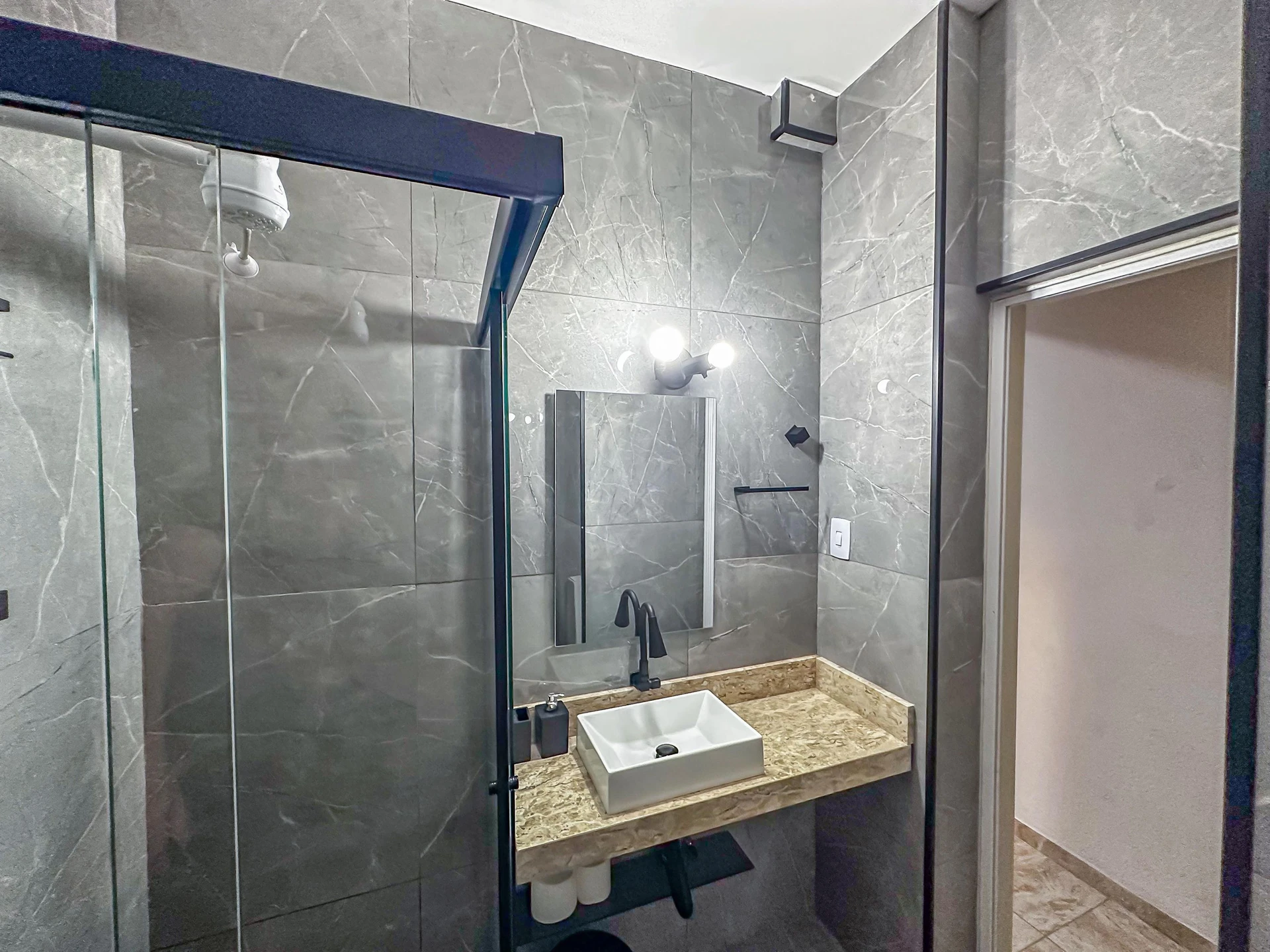 Furnished 1-bedroom apartment with washing machine — photo 28