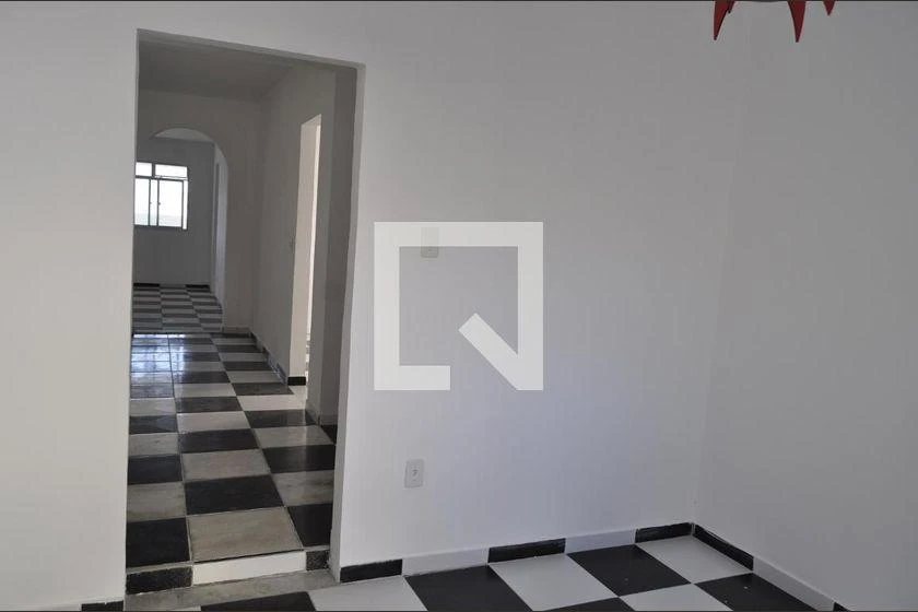 Rental house with a suite and 6 bedrooms — photo 42