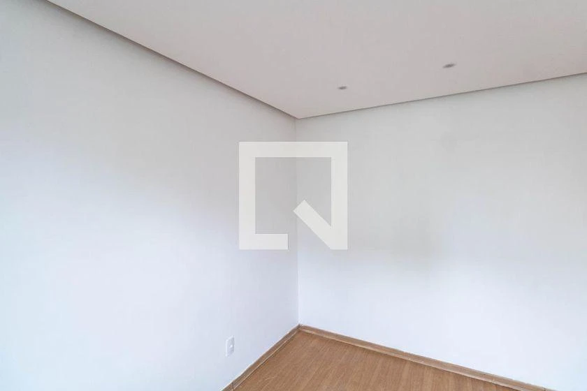 2-bedroom apartment in a building with a gym — photo 7