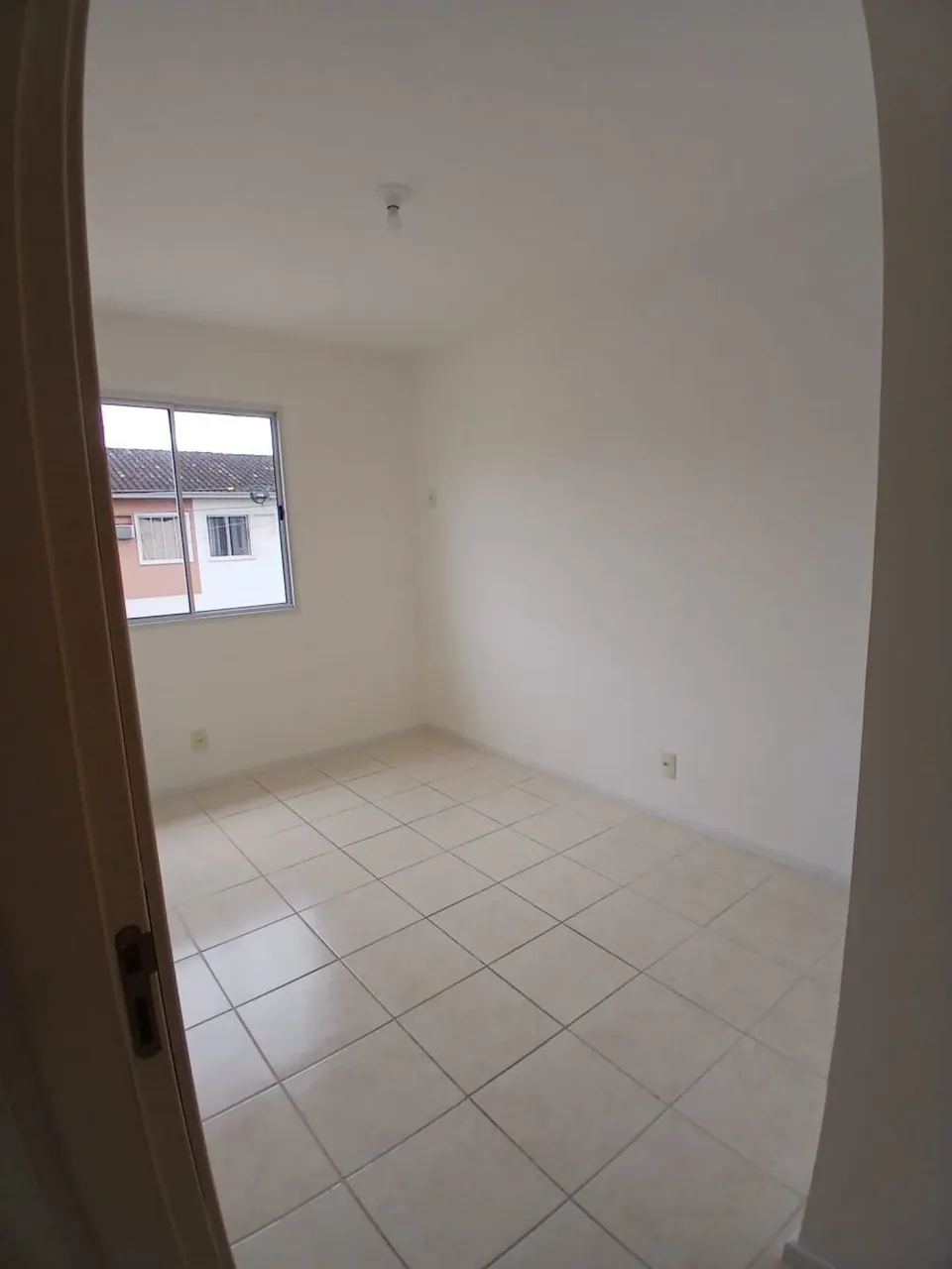 House with 3 bedrooms and 3 bathrooms, open kitchen — photo 11