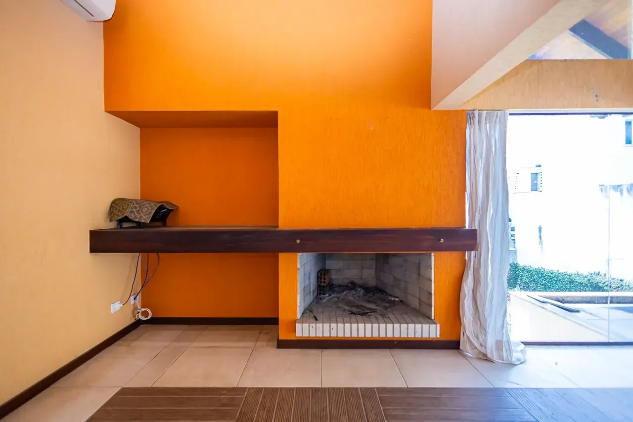 Furnished house with 5 bedrooms and 470 m² — photo 53