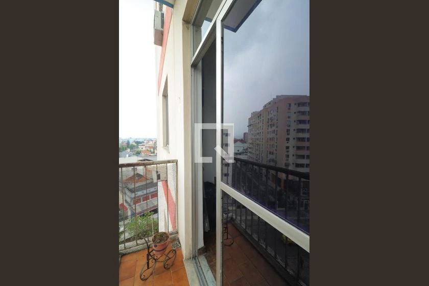 Apartamento de 3 dormitorios, 80 m² y balcón — photo 21
