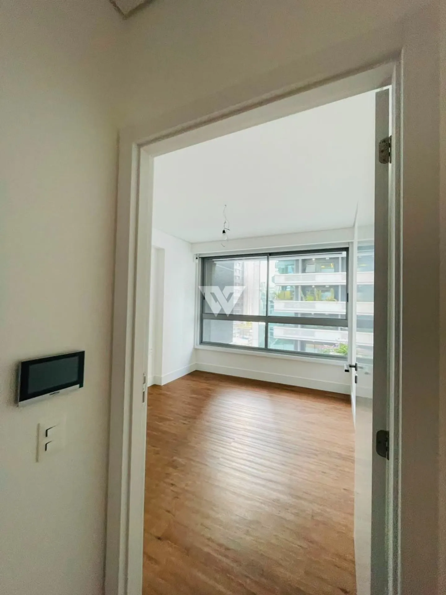 Apartment, 42 m², with a glass-enclosed balcony — photo 14