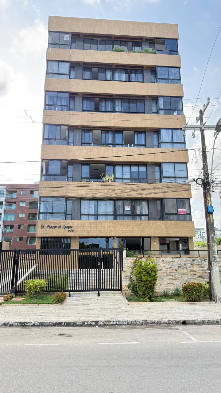 3-bedroom apartment in a building with a pool — photo 3
