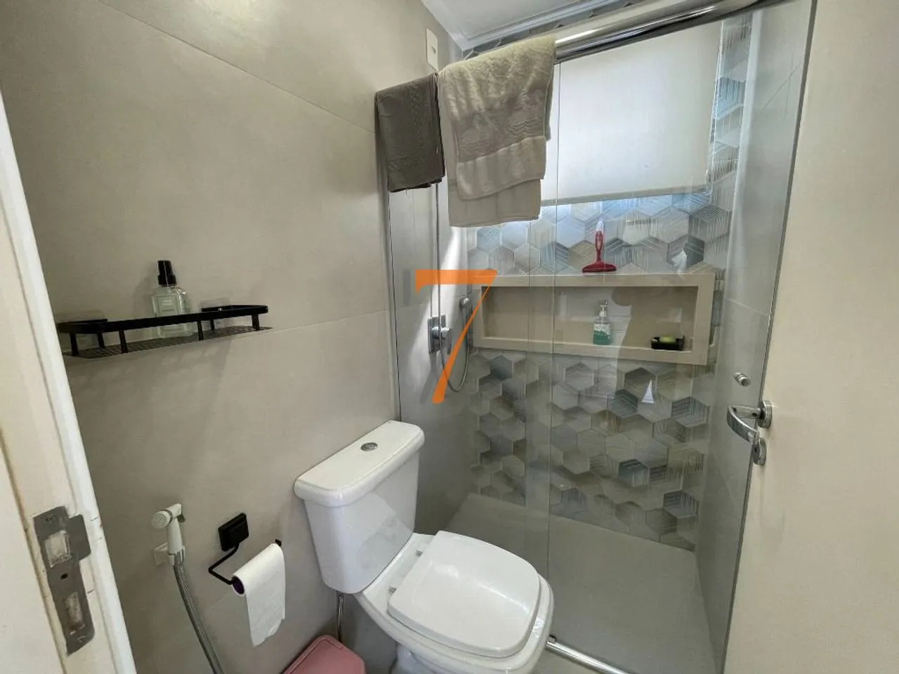 Furnished penthouse with 2 en-suite bedrooms and 210 m² — photo 53