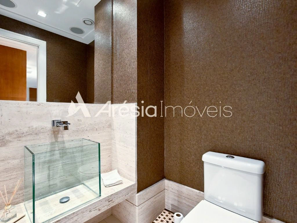 Furnished apartment with 4 bedrooms and private BBQ area — photo 12