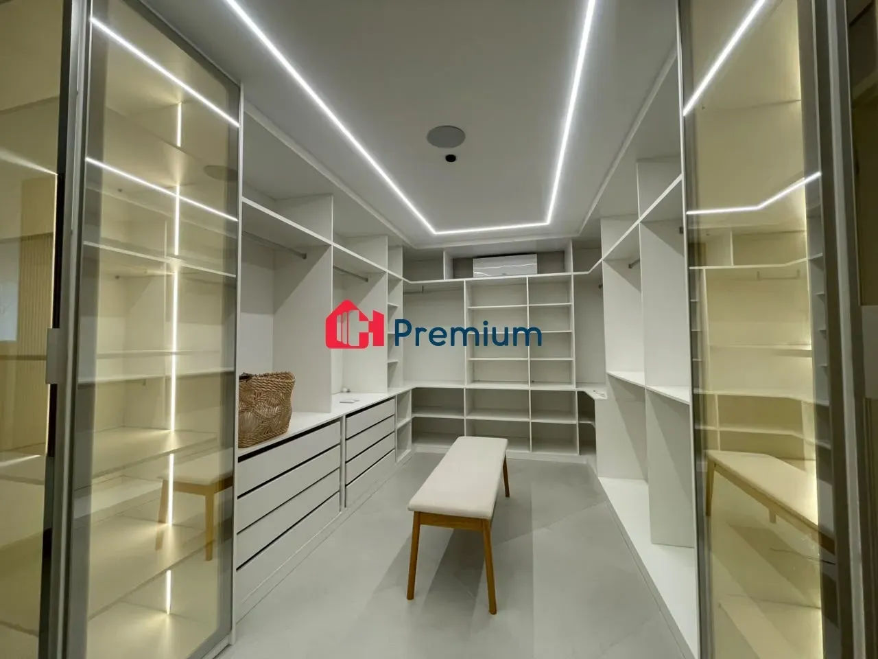 Furnished house with 3 bedrooms and open-plan kitchen — photo 20