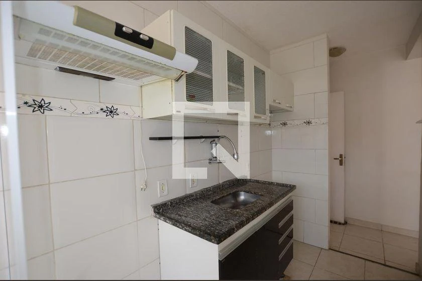 Apartamento de 2 quartos em condomínio com piscina — photo 4