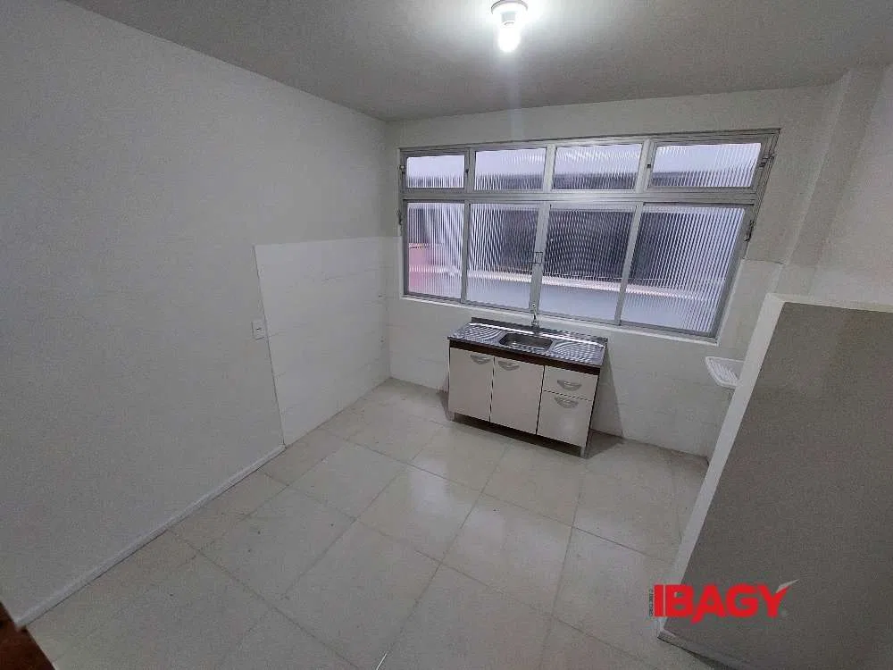 3-bedroom apartment, 1 with its own bathroom, 110 m² — photo 4