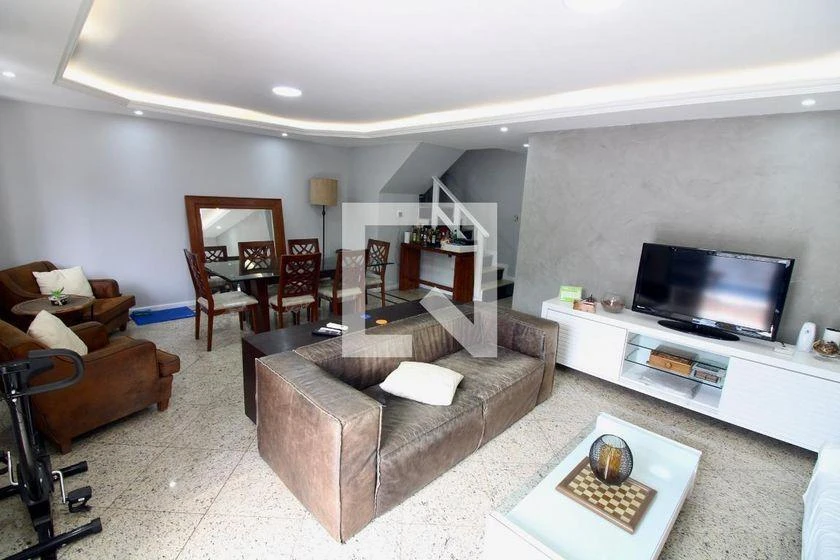 Furnished house, 260 m², with a bathtub