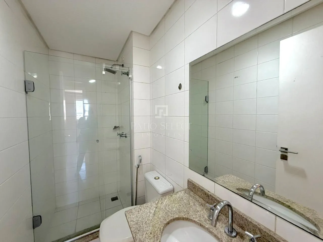 3-bedroom apartment with a washing machine in Curitiba — photo 80