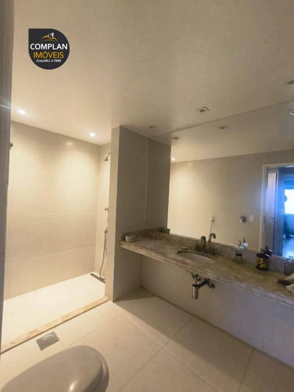 Apartment with 3 bedrooms and a closed kitchen — photo 11