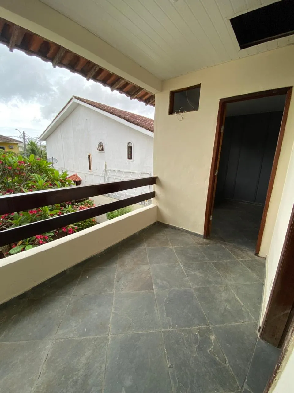 Casa com 4 quartos e 4 banheiros e box de vidro — photo 4