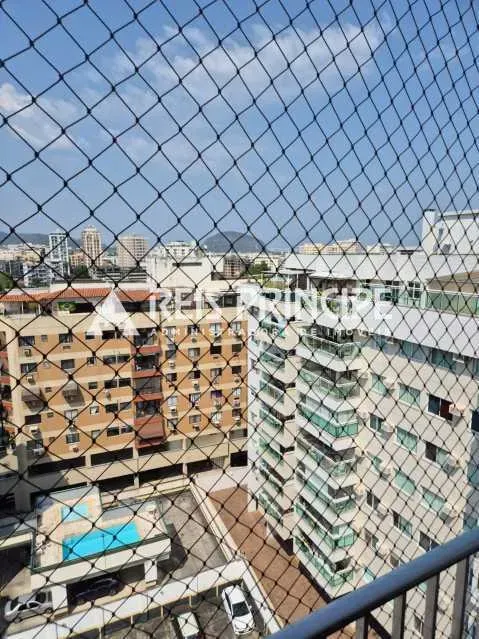 2-bedroom apartment with a balcony and gas kitchen — photo 9