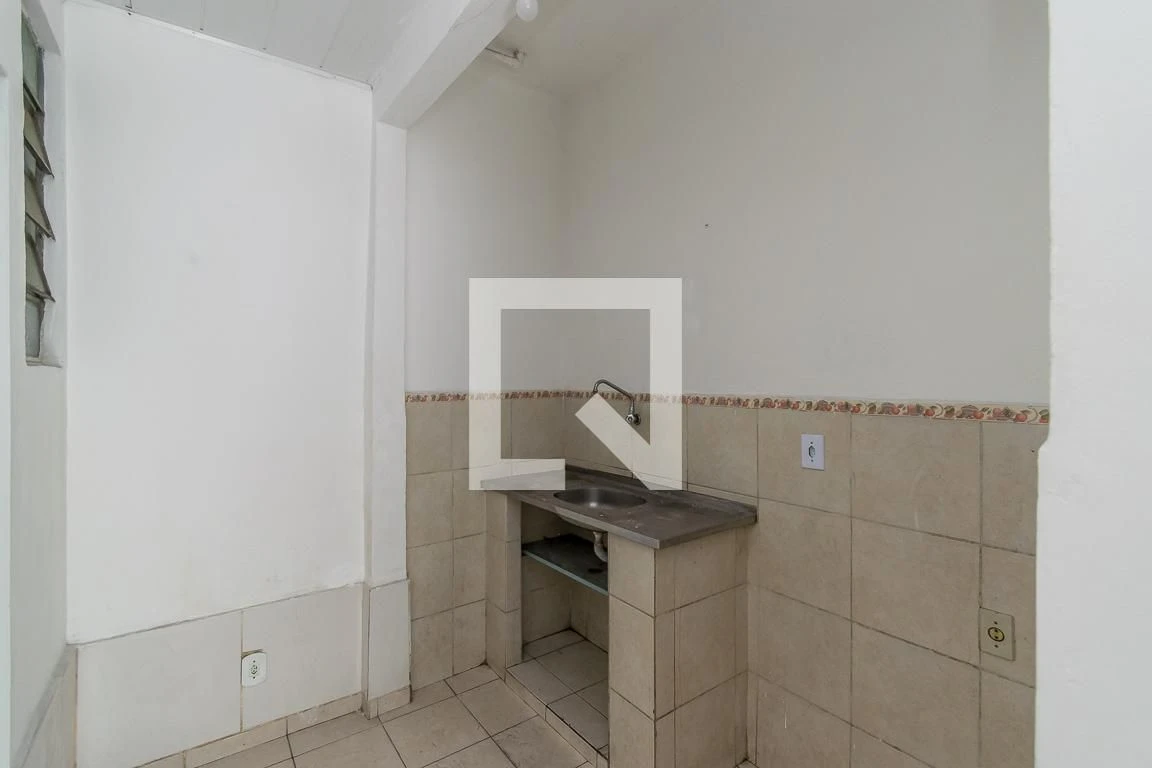 Unfurnished house with no parking, 1 bedroom and 1 bath — photo 14