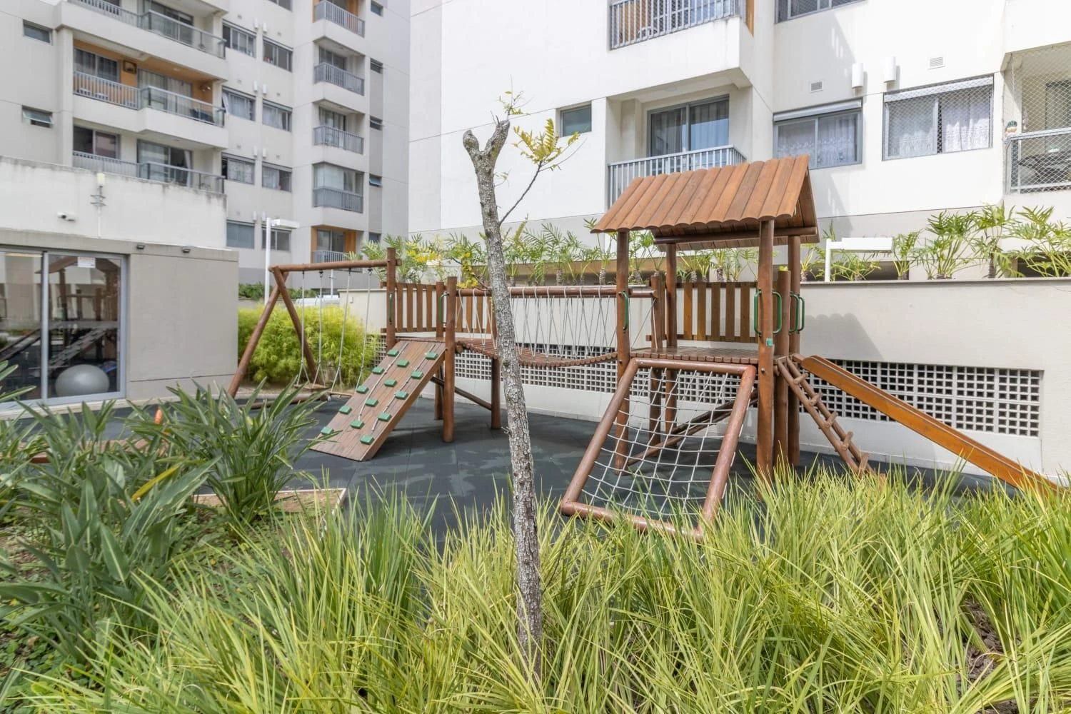 2 quartos e janelas do piso ao teto: apartamento de 82 m² — photo 42