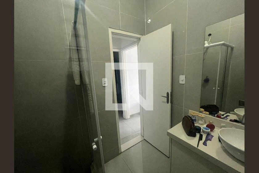80 m² house with a walk-in closet and a home office — photo 24