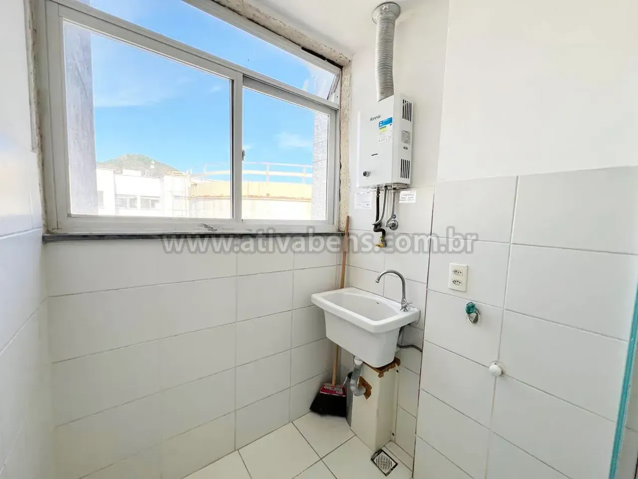 Квартира с 3 спальнями и кухней открытой планировки — photo 19
