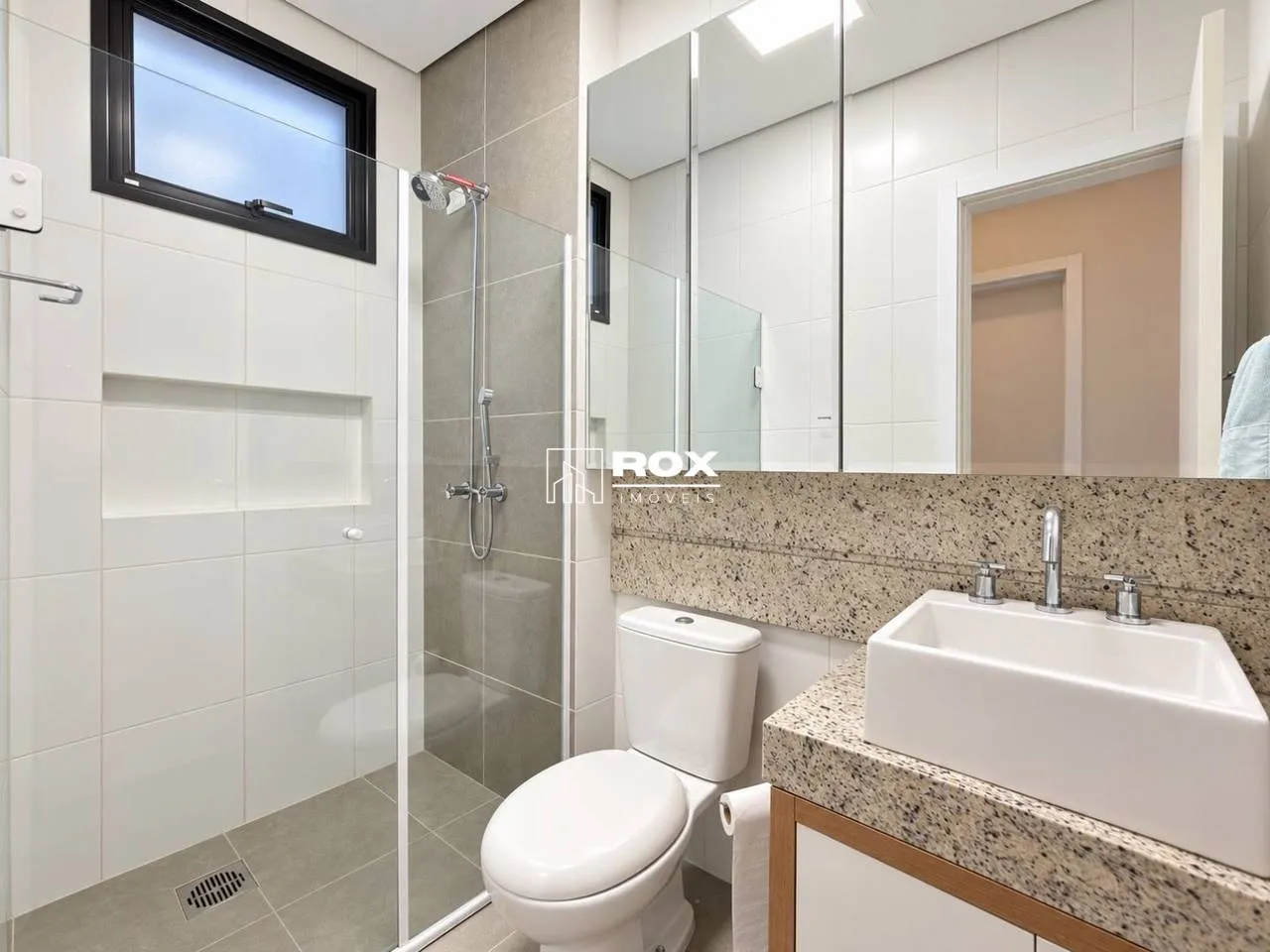 Floor-to-ceiling windows in a 3-bedroom apartment, 150 m² — photo 12