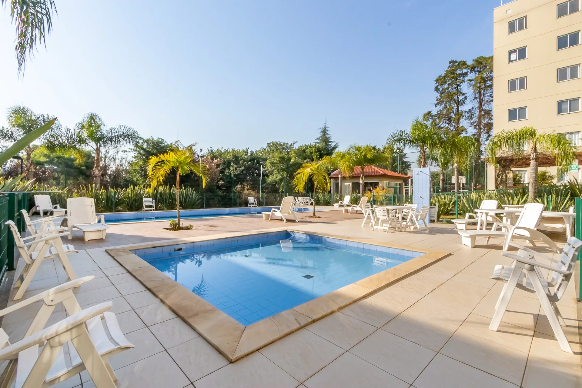 3-bedroom apartment in a building with a pool — photo 46