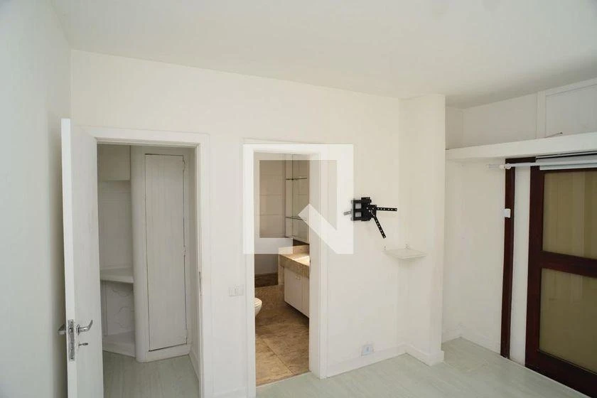 Apartamento de 430 m² com 4 quartos e 4 vagas — photo 42