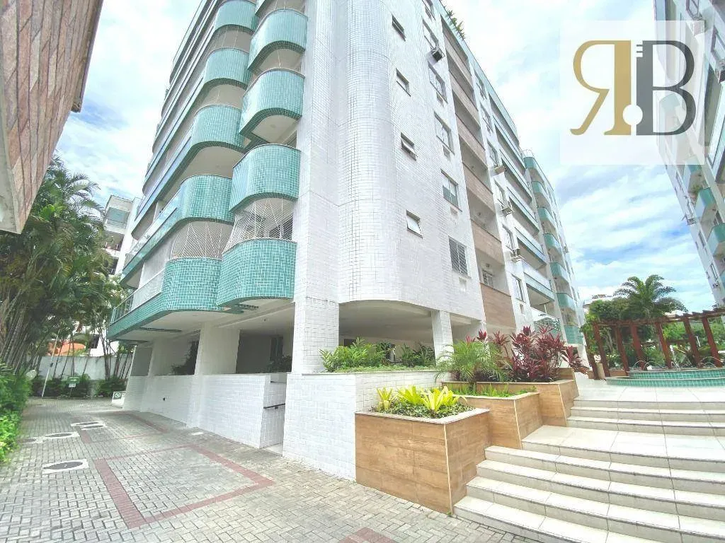 Рабочее место и 4 спальни: квартира 252 м² — photo 50