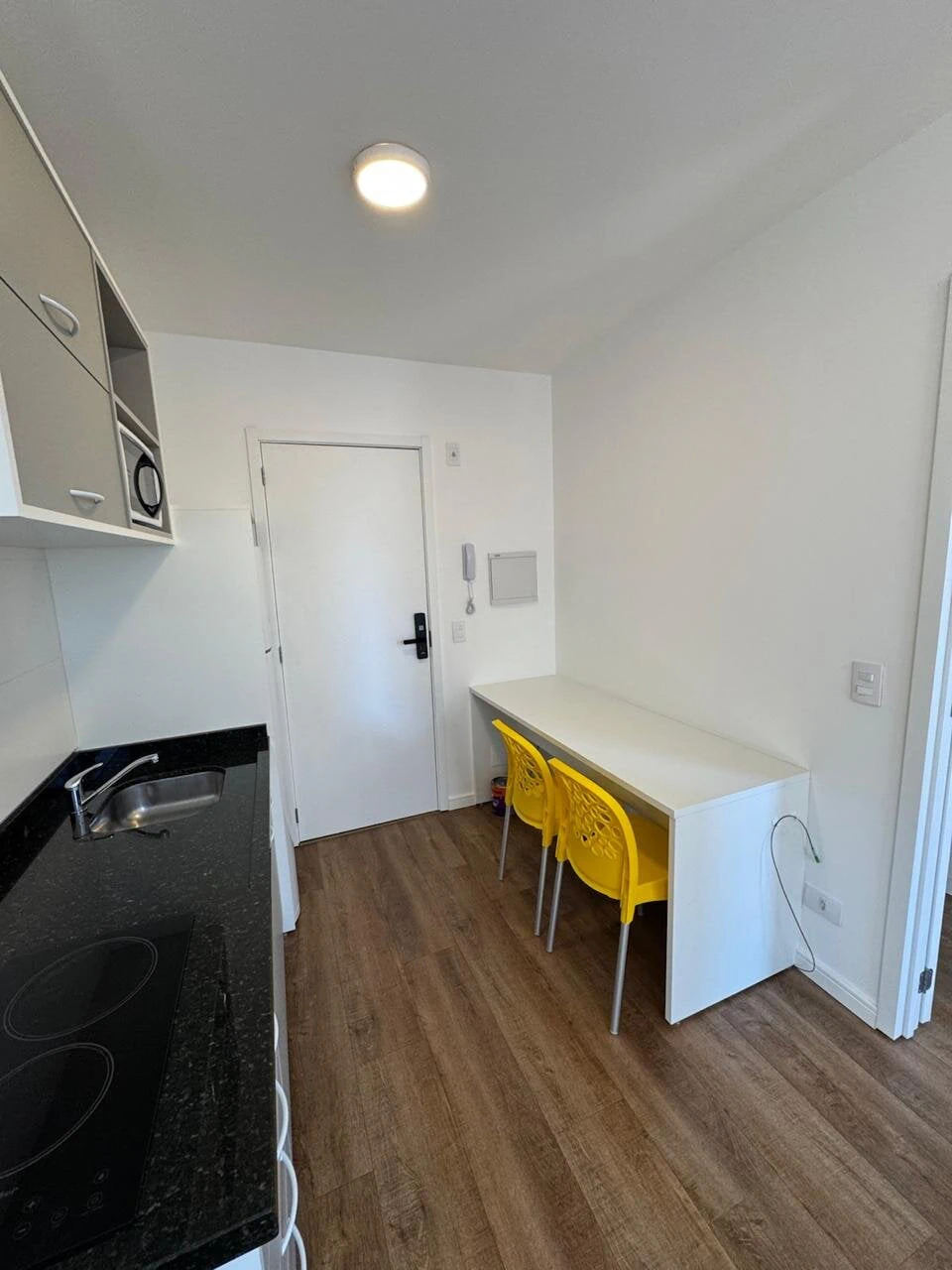 Home office in a one-bedroom apartment, 29 m² — photo 18