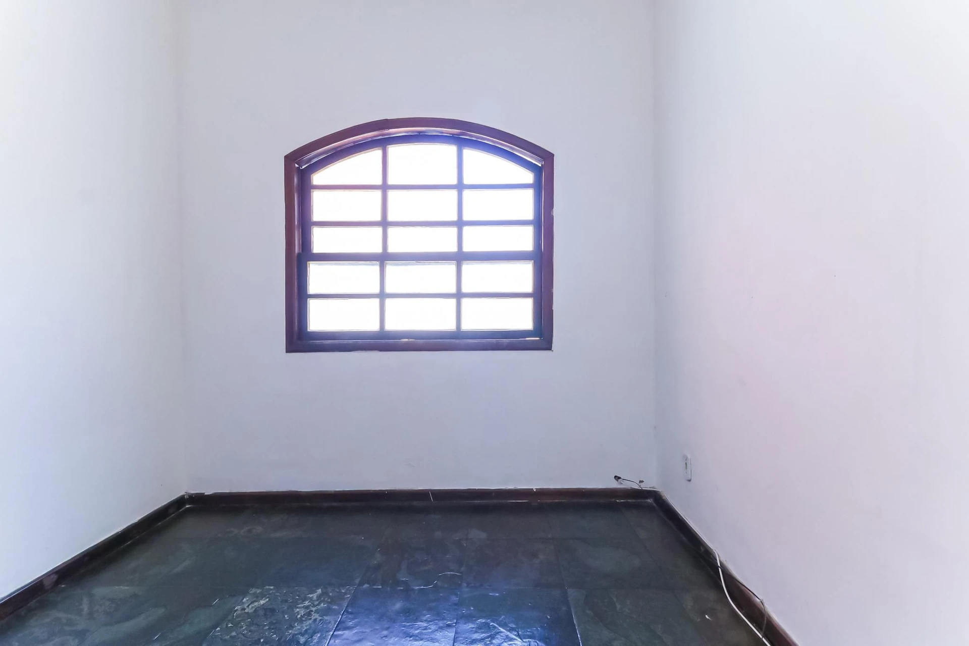 House, 240 m², with a jacuzzi — photo 27