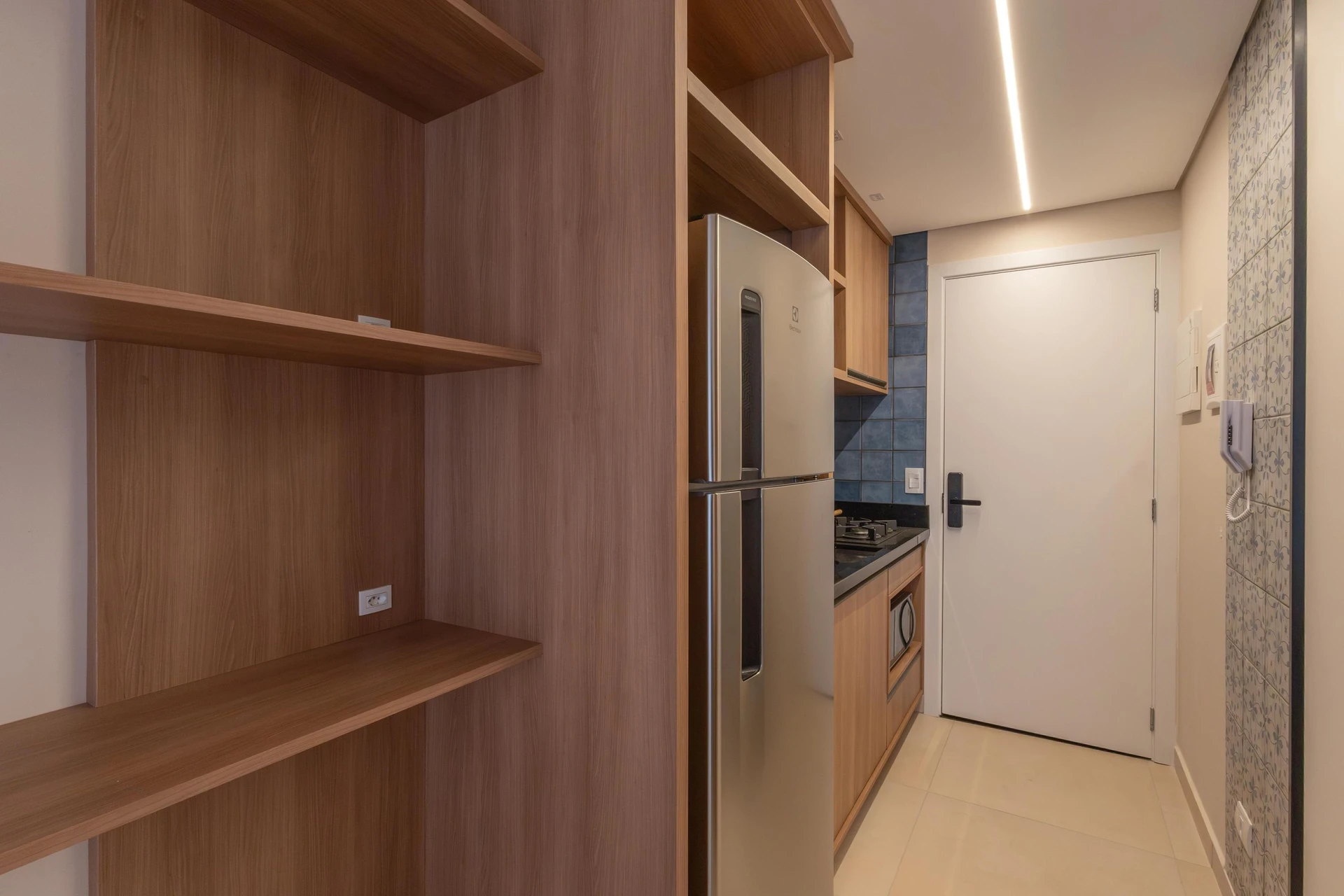 Меблированная квартира с 1 спальней и балконом — photo 43