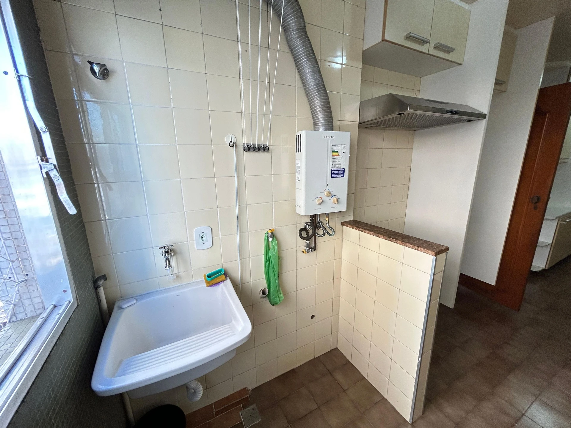 Apartamento com 3 quartos e suíte em bom estado — photo 48