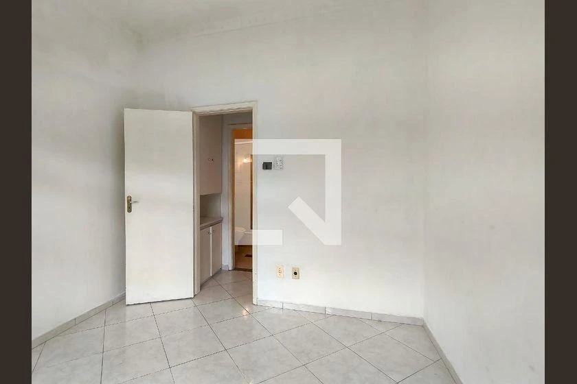 Home office in a 2-bedroom apartment, 68 m² — photo 4