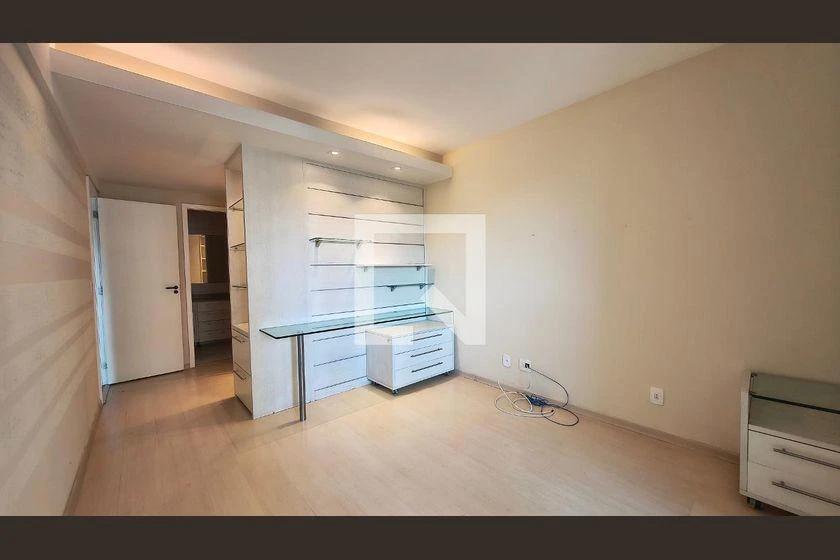 Apartamento de 2 quartos com varanda de vidro — photo 25