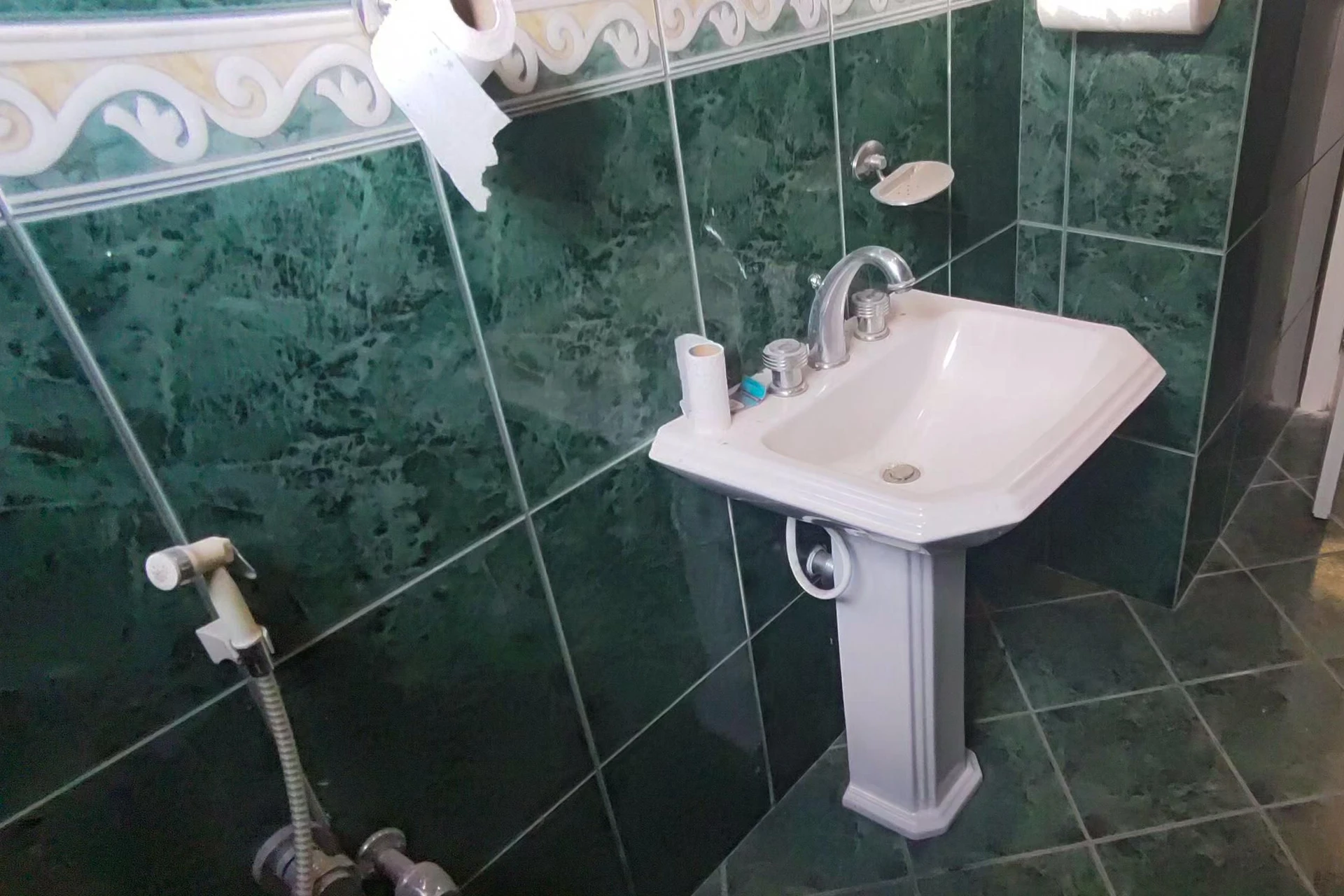 Casa mobiliada em condomínio com 6 suítes e 8 banheiros — photo 87