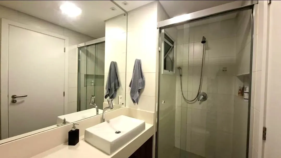 Apartamento amueblado de 70 m² con 2 dormitorios y balcón — photo 2