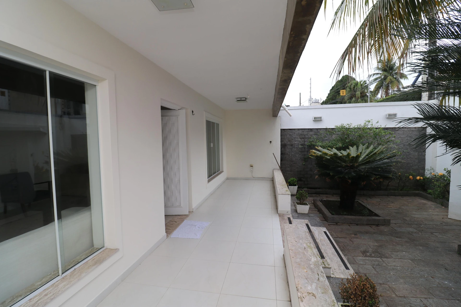 Vestidor y 5 dormitorios: casa de 420 m² — photo 29