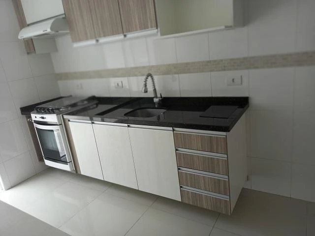 Застеклённый балкон и 3 спальни: дом 180 м² — photo 34