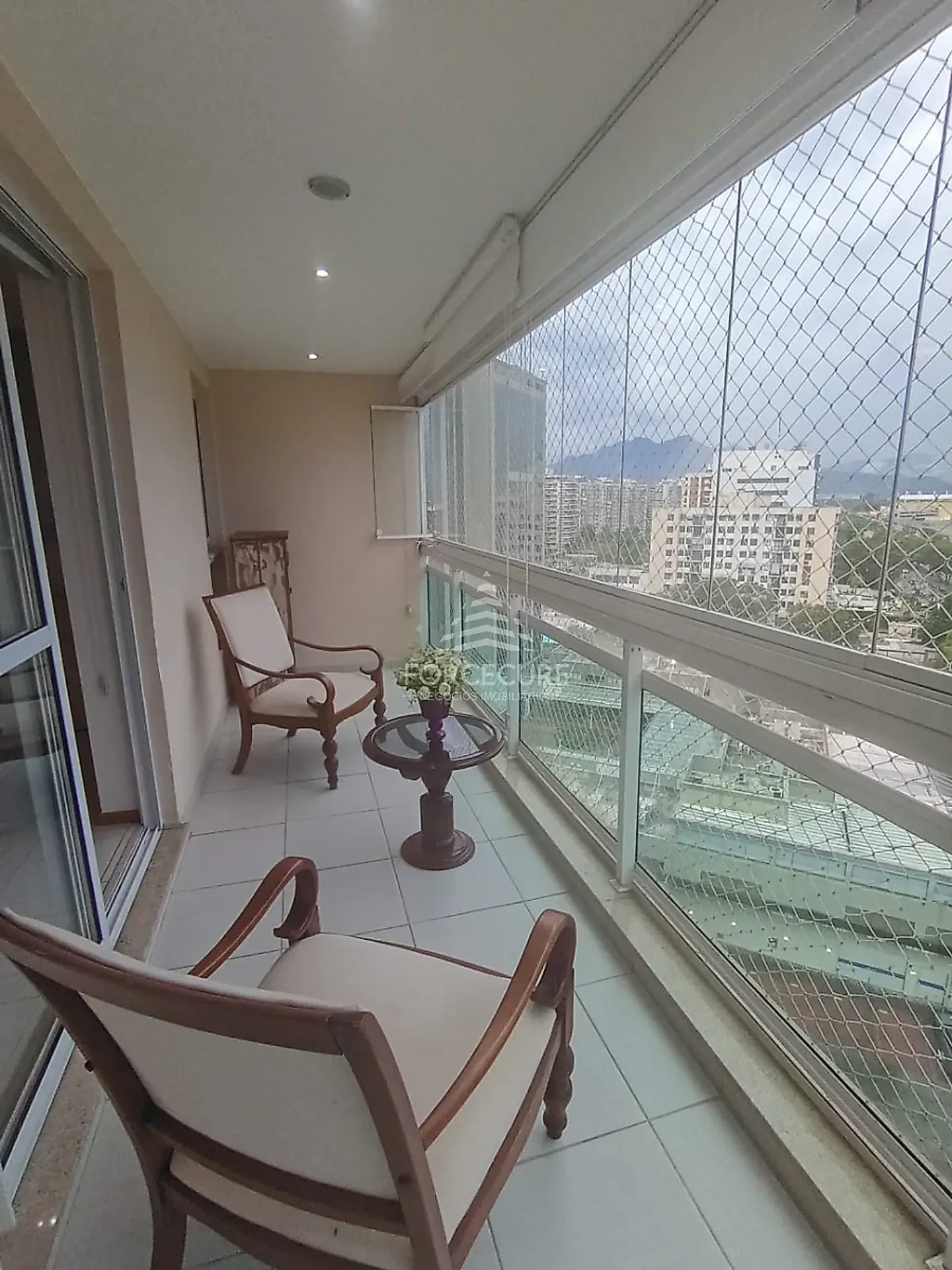 Glass-enclosed balcony in a 2-bedroom apartment, 100 m² — photo 17