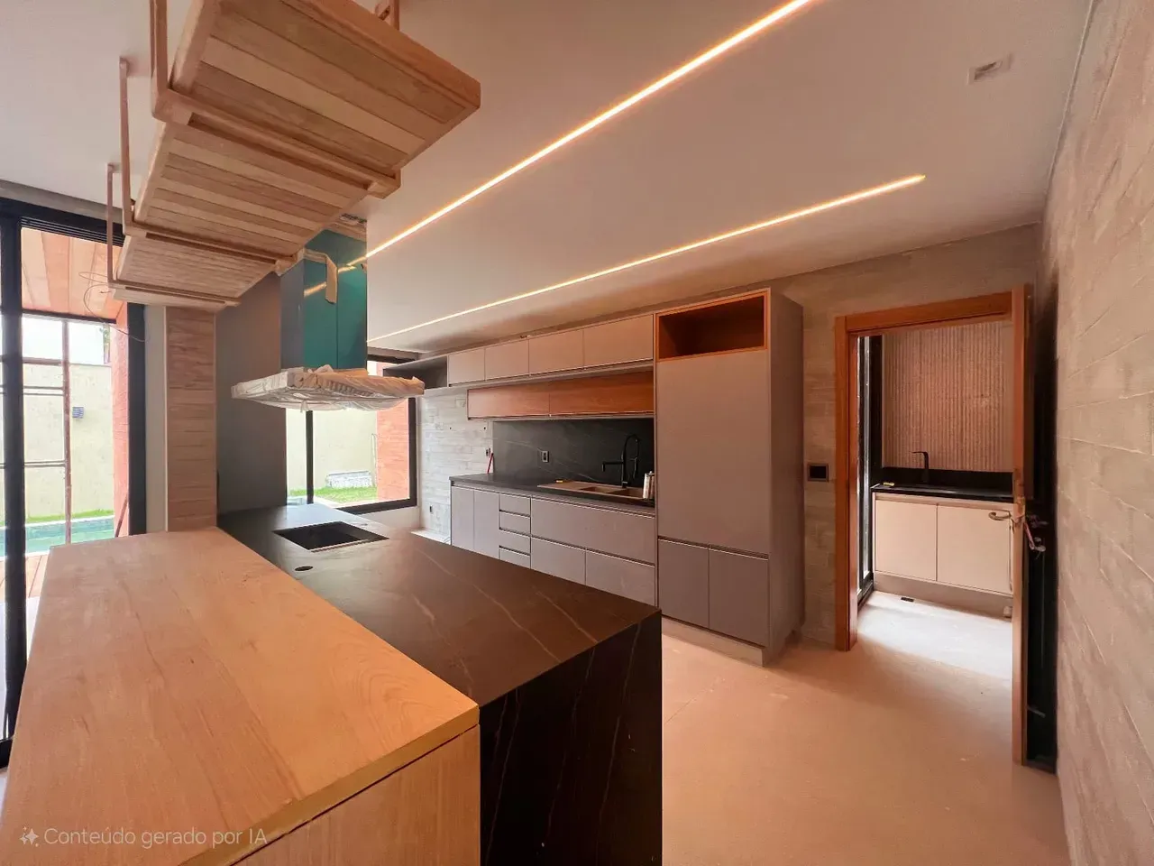 Casa com 4 quartos e 2 banheiros, 357 m² — photo 2