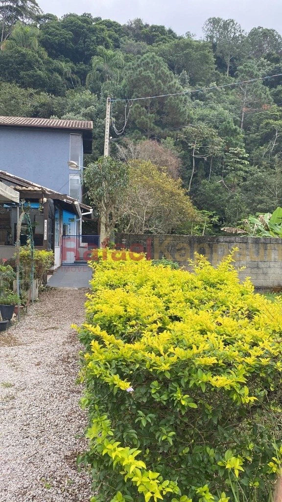 One-bedroom apartment with a mountain view in Florianópolis — photo 20