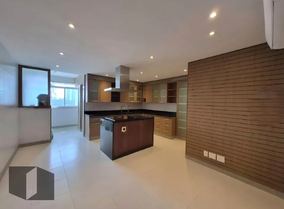 Penthouse with 5 bedrooms and balcony BBQ — photo 50