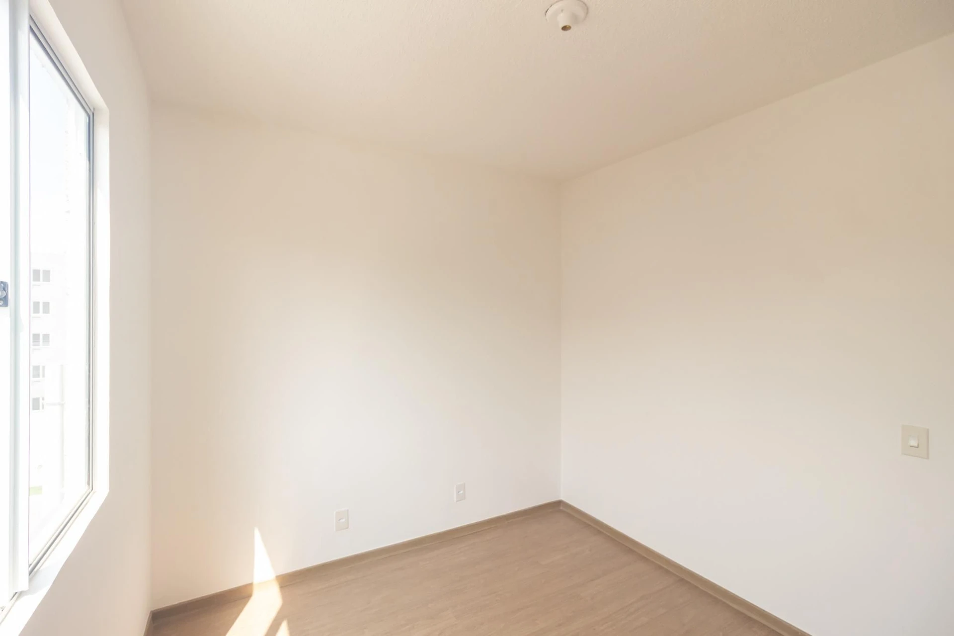2-bedroom apartment with balcony and shared pool — photo 39