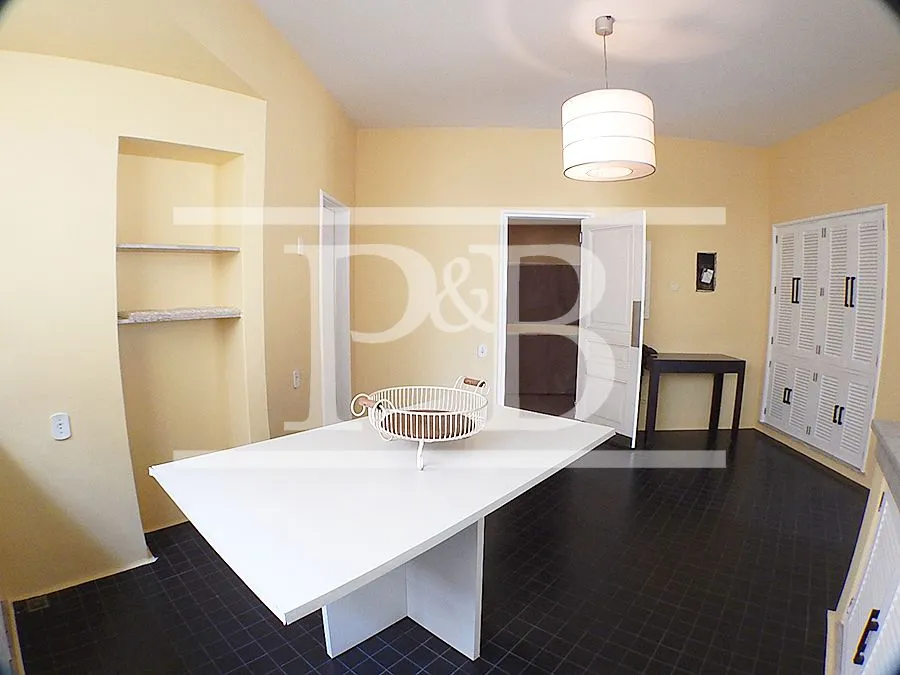 4-bedroom apartment with 3 bathrooms, 420 m² — photo 29