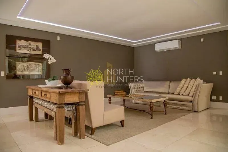 Furnished house with 7 bedrooms and open-plan gas kitchen