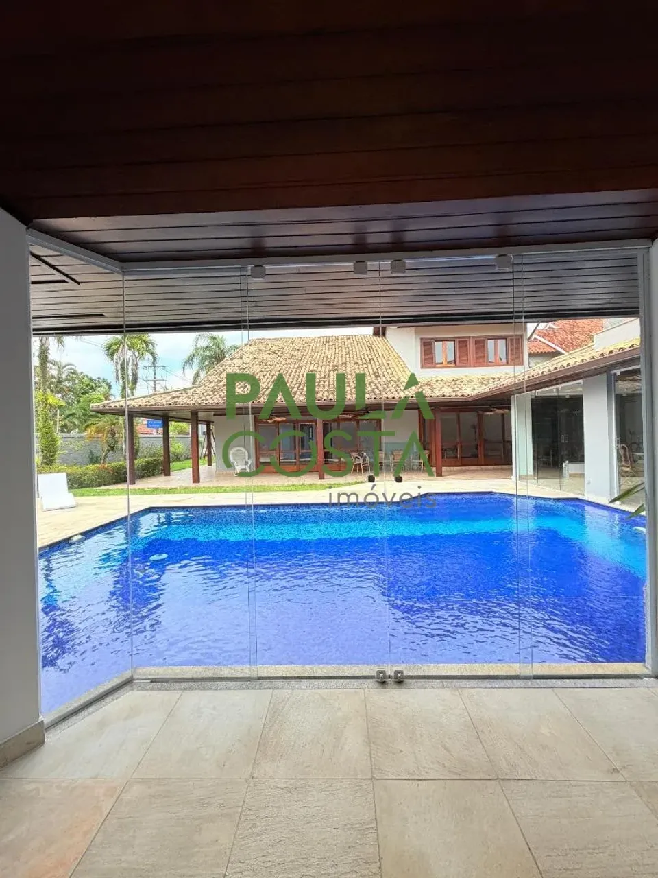 Casa sem mobília com 5 quartos, 5 banheiros e 638 m² — photo 6